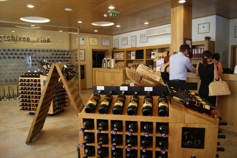 wine shop.jpg
